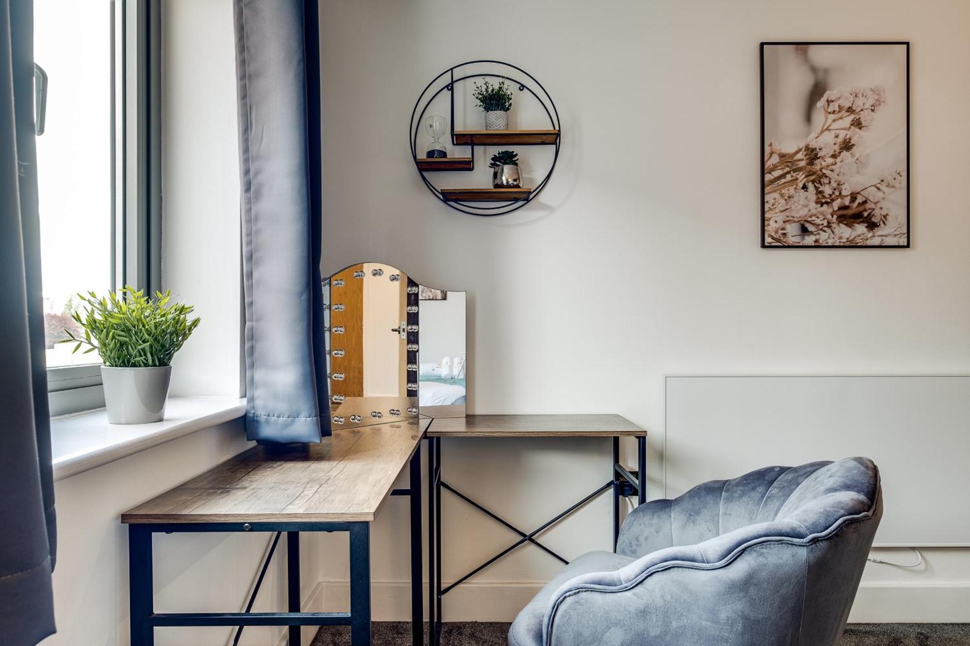 Pluxa Globe - Spacious Apartment In Jq With Parking Бирмингем Экстерьер фото