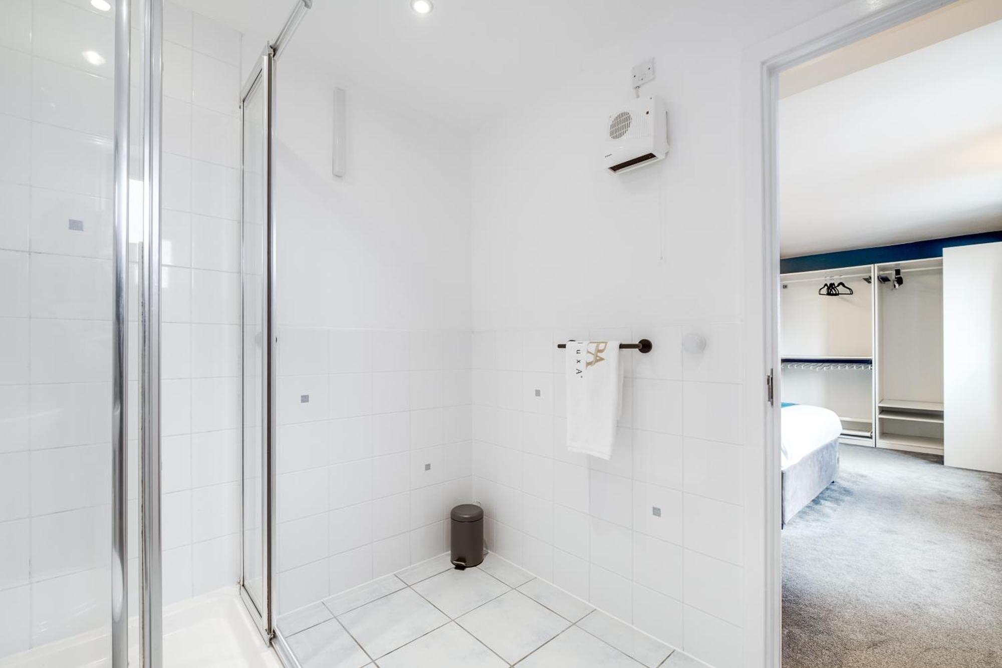 Pluxa Globe - Spacious Apartment In Jq With Parking Бирмингем Экстерьер фото