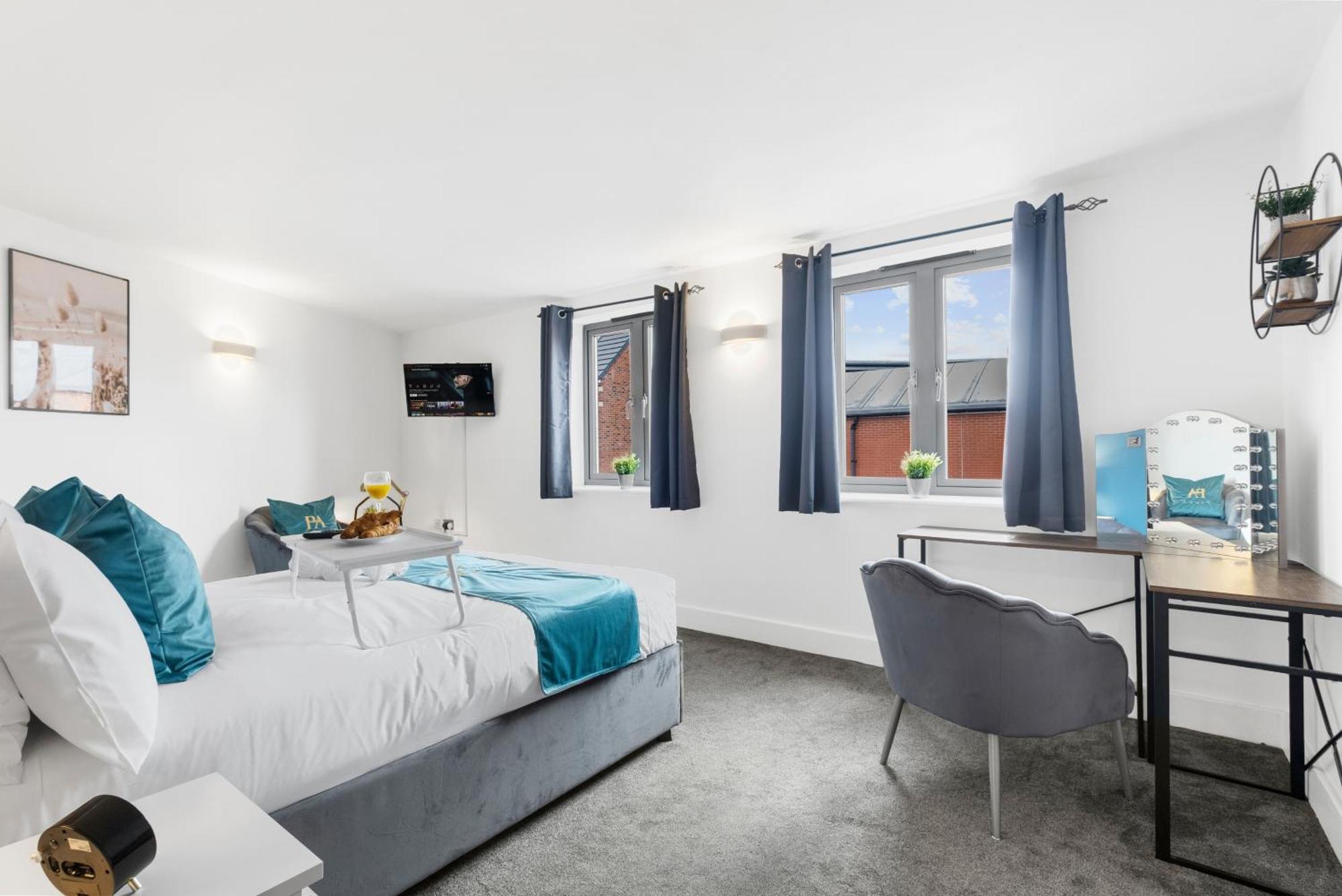 Pluxa Globe - Spacious Apartment In Jq With Parking Бирмингем Экстерьер фото