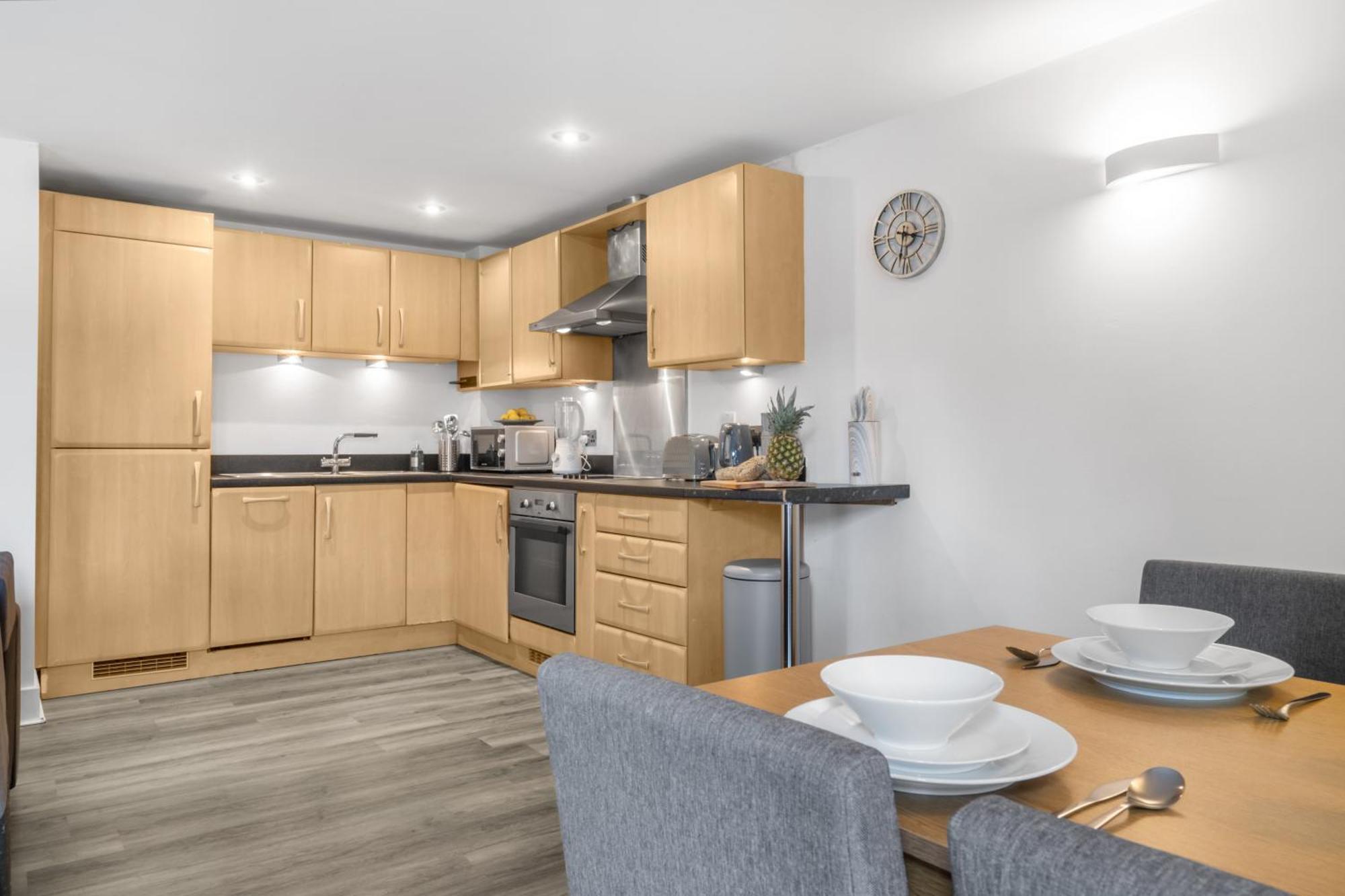 Pluxa Globe - Spacious Apartment In Jq With Parking Бирмингем Экстерьер фото